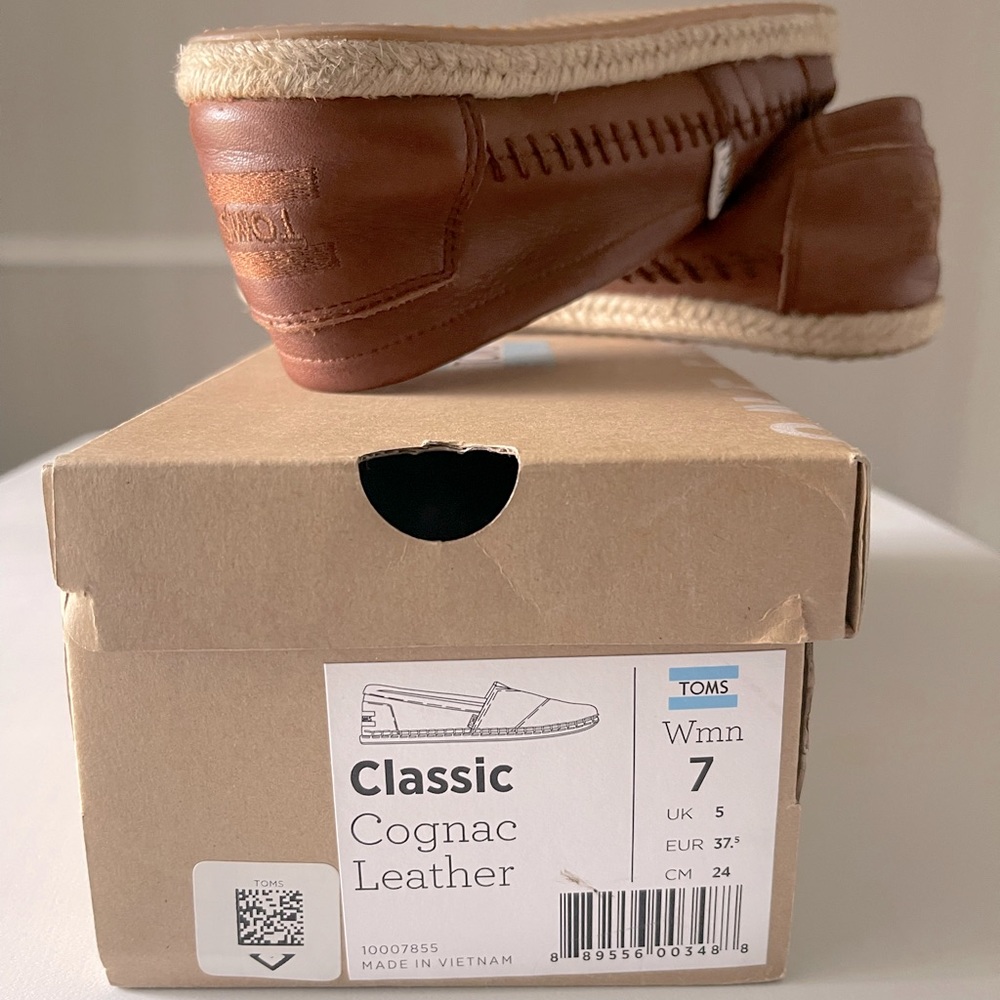 TOMS Loafers